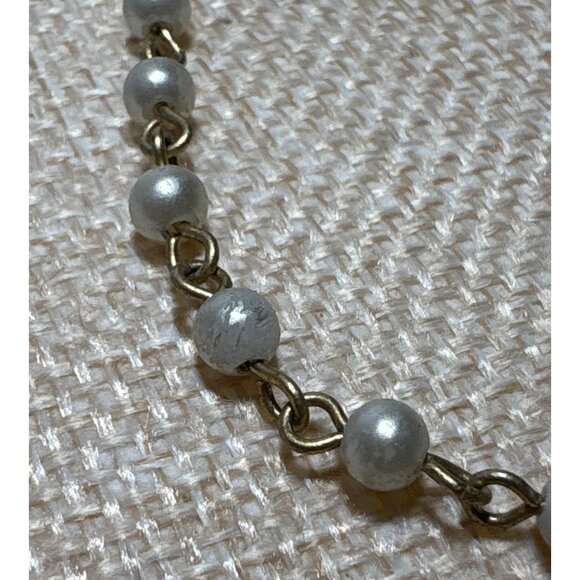 Expo 67 Faux Pearl Bracelet Gold Tone Clasp Medallion Canada Petite or Childs - Picture 4 of 8